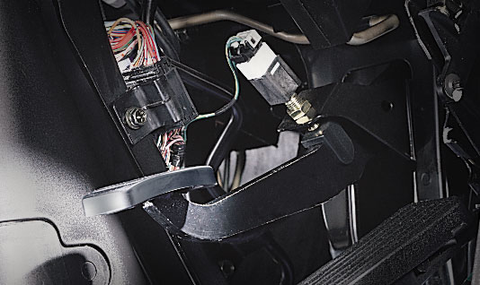 ระบบเบรกแบบไฮดรอลิกแรงดันสูง HBB (Hydraulic Booster Brake)